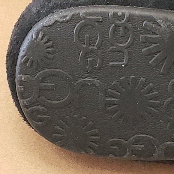 New Women UGG Shoes HALLOWAY Slip On Black Bow Gold Tiny Studds Loafer 8 1004766 - Picture 6 of 9